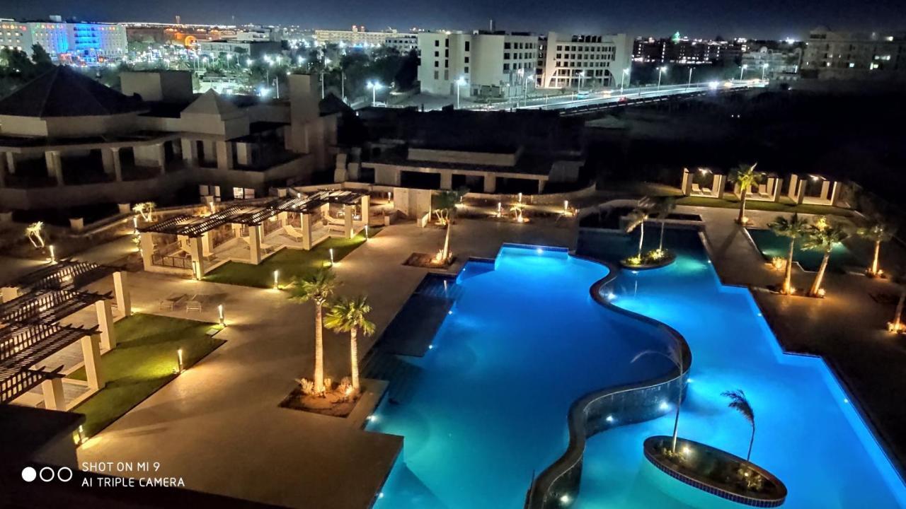 Stylish Pool View Studio In Al Dau Heights Apartment Hurghada Bagian luar foto