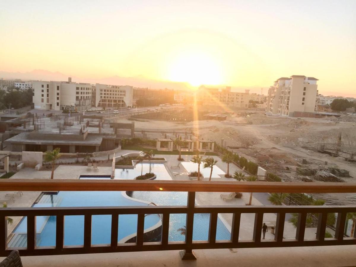 Stylish Pool View Studio In Al Dau Heights Apartment Hurghada Bagian luar foto